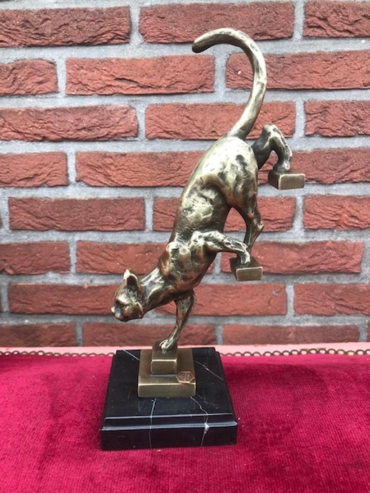 prachtbeeld, kat daalt de trap af! brons en marmer, Antiek en Kunst, Curiosa en Brocante, Ophalen of Verzenden