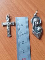 2x hanger religie, Verzamelen, Religie, Ophalen of Verzenden, Zo goed als nieuw, Sieraad, Christendom | Katholiek