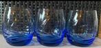 3 Blauwe geslepen glazen met verzwaarde bodem. Hoogte 10 cm., Ophalen of Verzenden, Zo goed als nieuw, Borrel- of Shotglas