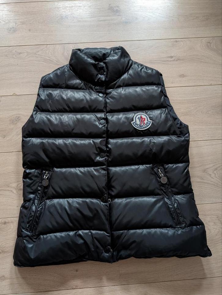 Zeer nette Moncler Ghany Dons Puffer Bodywarmer S/M Zwart!, Kleding | Heren, Bodywarmers, Zo goed als nieuw, Maat 48/50 (M), Zwart