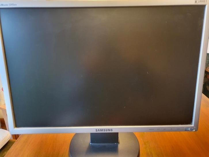 Samsung SyncMaster 2243NW - 22 inch Monitor, Computers en Software, Monitoren, Gebruikt, 60 Hz of minder, VGA, TN, Overige resoluties