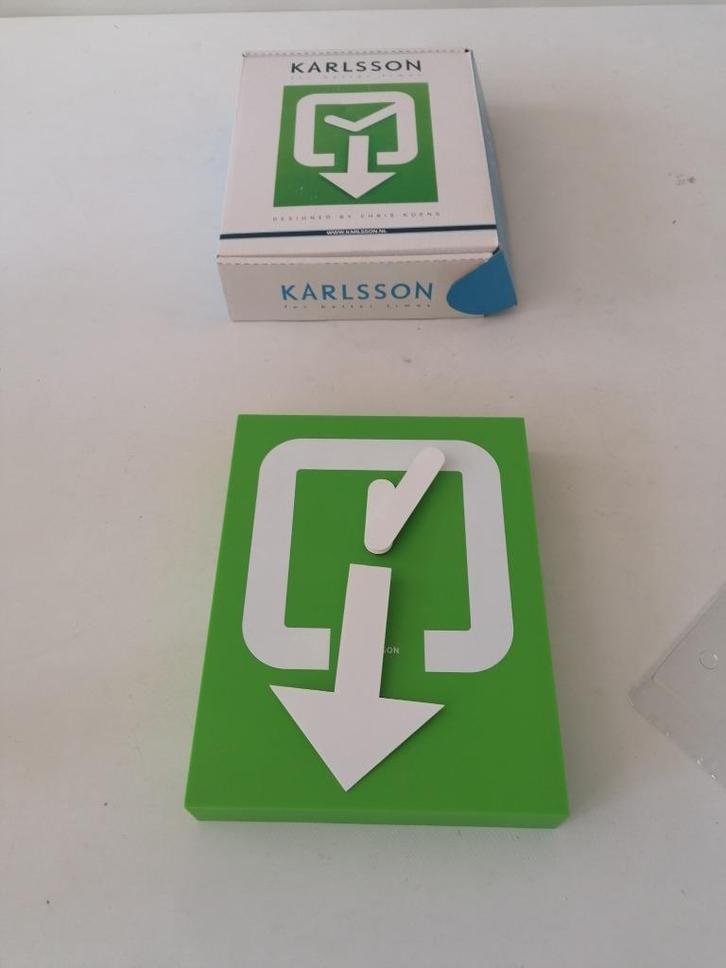 design karlsson wandklok izgst 25x19 cm, Huis en Inrichting, Woonaccessoires | Klokken, Gebruikt, Wandklok, Analoog, Ophalen of Verzenden