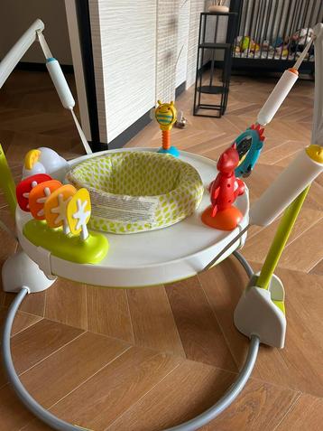 E&M Skip Hop Jumper beschikbaar voor biedingen