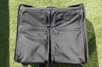Tumi Alpha Classic Garment Bag rolkoffer beschikbaar voor biedingen