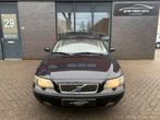 Volvo V70 2.4 170PK 2003 Zwart, 7-zitter, Automaat, Nwe APK., Auto's, 1556 kg, 1800 kg, Beige, Leder en Stof