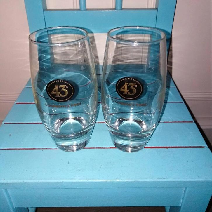 Licor 43 Cuarenta y Tres longdrink glazen 2 stuks 14 cm hoog, Huis en Inrichting, Keuken | Servies, Gebruikt, Glas of Glazen, Overige stijlen