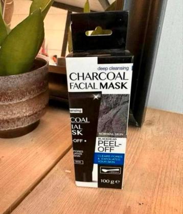 Houtskool gezichtsmasker - charcoal facial mask beschikbaar voor biedingen