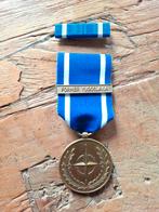 NAVO Medaille Former Joegoslavië, Ophalen of Verzenden, Landmacht, Nederland, Lintje, Medaille of Wings