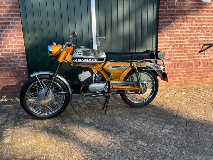 Zündapp KS 50  517 Goudhaan met NL motor kenteken, Fietsen en Brommers, Brommers | Zundapp, Zo goed als nieuw, KS50, Maximaal 25 km/u