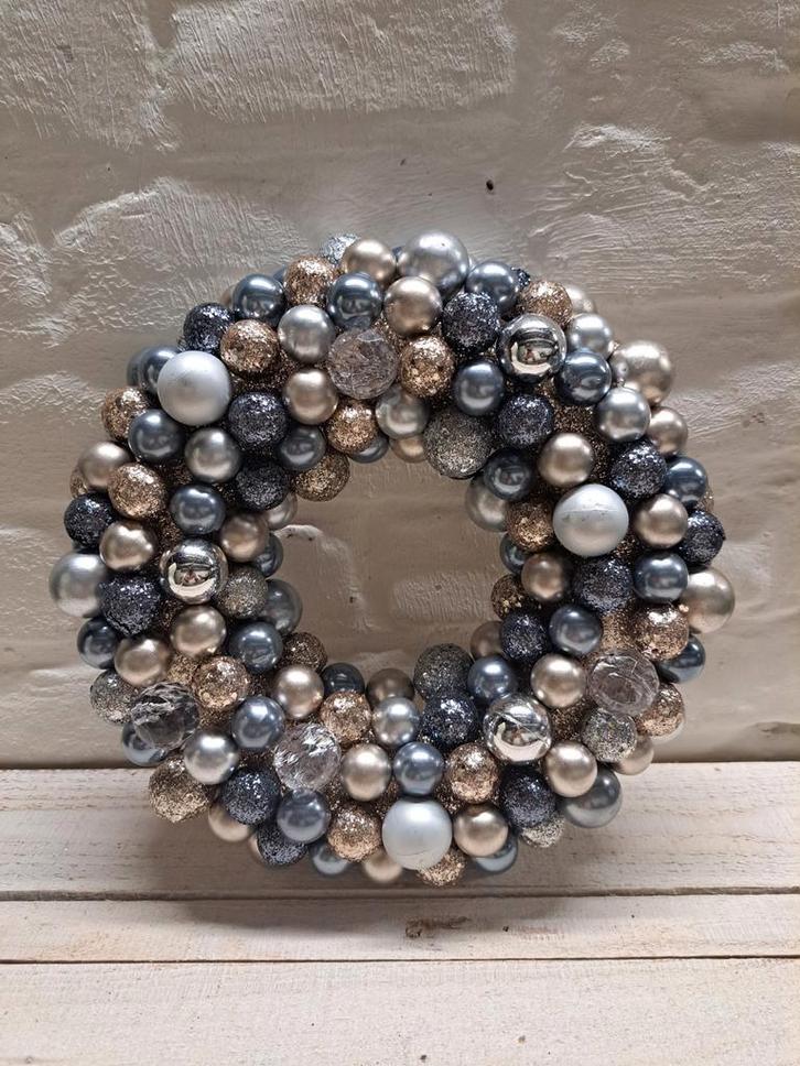 Kerstkrans - 24 cm, Huis en Inrichting, Woonaccessoires | Kransen, Zo goed als nieuw, Verzenden