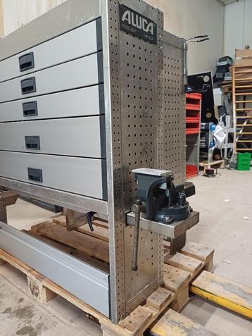 ALUCA KAST (1049)  L 120  B 32  H 115  PRIJS € 599 beschikbaar voor biedingen