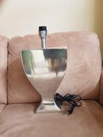 Zilverkleurige lampenvoet, Huis en Inrichting, Lampen | Tafellampen, Ophalen, Minder dan 50 cm