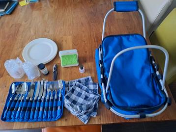 Picknickmand voor 4 personen - Zo goed als nieuw! beschikbaar voor biedingen