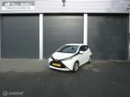 Toyota Aygo 1.0 VVT-i x-play, Voorwielaandrijving, Gebruikt, 4 stoelen, Wit