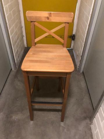 Barkruk ingolf ikea ( 2 stuks beschikbaar) beschikbaar voor biedingen