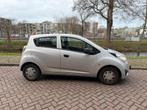 Chevrolet Spark 1.0 Bifuel 2011 Grijs Apk geldig 13-04-2027, Auto's, Chevrolet, Voorwielaandrijving, 839 kg, Stof, 4 cilinders