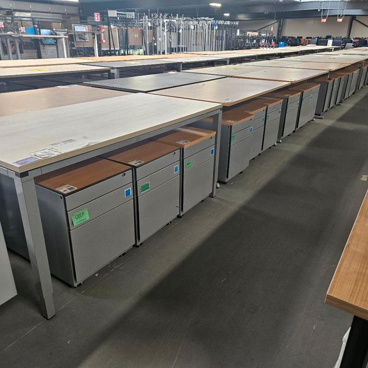 Diverse stalen laden kasten ladekasten ladenkast ladekast, Huis en Inrichting, Kasten | Ladekasten, Gebruikt, Minder dan 100 cm