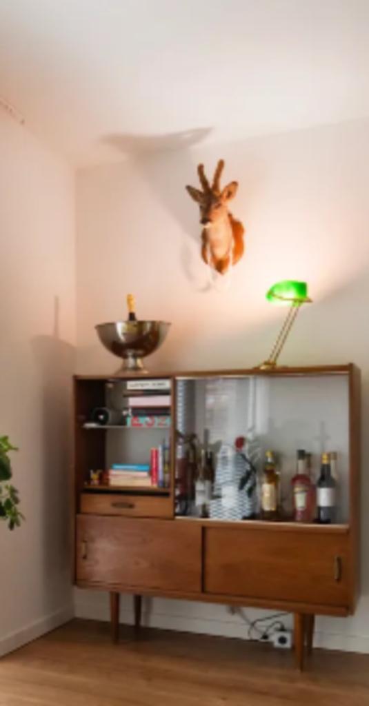 vintage jaren 60 vitrine kast, Antiek en Kunst, Antiek | Meubels | Kasten, Ophalen