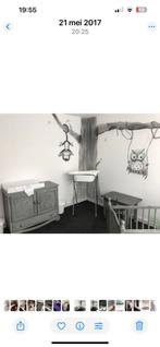 Vintage baby kamer 50 jaar oud eiken hout ge graywast, Kinderen en Baby's, Kinderkamer | Commodes en Kasten, Ophalen of Verzenden