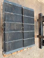 Tk 23 gietijzeren boggenroosters, Meerdere dieren