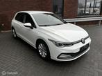 Volkswagen Golf 1.0 TSI Life NAVI/CRUISE/PDC/HAGELSCHADE, Voorwielaandrijving, Stof, Gebruikt, Bedrijf