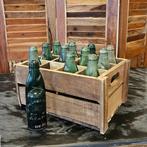 Houten Vintage Krat met Flesjes Flessenrek retro Krat, Huis en Inrichting, Woonaccessoires | Overige, Gebruikt, Info@dehanzeherten.nl