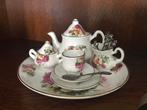 Klein Porseleinen Theeserviesje met Rozenmotief, Antiek en Kunst, Antiek | Porselein, Ophalen of Verzenden