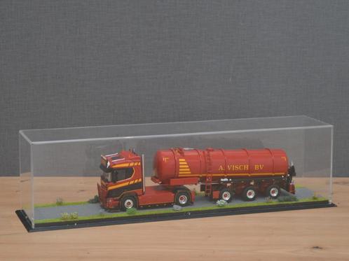 Diorama vitrine trekker+trailer, Hobby en Vrije tijd, Modelauto's | 1:50, Nieuw, Bus of Vrachtwagen, Tekno, Ophalen of Verzenden