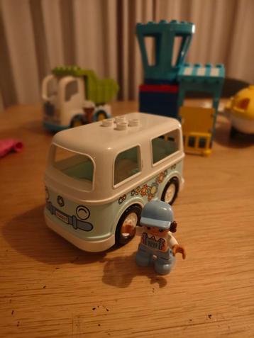 Duplo Camper met Figuur beschikbaar voor biedingen