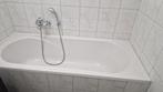 Witte kunststoffen badkuip., Ophalen, Gebruikt, Met douche