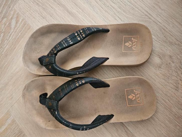 Reef slippers maat 31 / 32, Kinderen en Baby's, Kinderkleding | Schoenen en Sokken, Zo goed als nieuw, Overige typen, Meisje, Ophalen of Verzenden