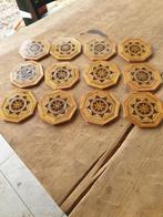 Houten onderzetters met decoratief patroon, Ophalen of Verzenden, Gebruikt, Glas of Kopje