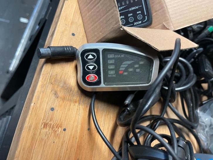 Diverse displays sparta/bat vogeu bafang qwic etc etc, Fietsen en Brommers, Fietsaccessoires | Fietscomputers, Zo goed als nieuw