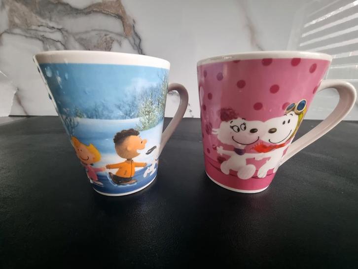 Snoopy Bekers - Set van 2, Huis en Inrichting, Keuken | Servies, Gebruikt, Kop(pen) en/of Schotel(s), Overige stijlen, Keramiek