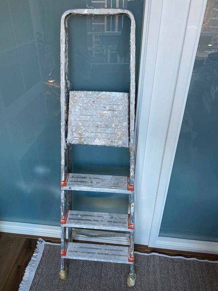 Aluminium huishoudtrap - 3 treden + platform, Doe-het-zelf en Verbouw, Ladders en Trappen, Gebruikt, Trap, Minder dan 2 meter