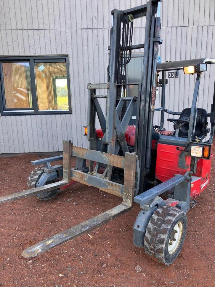 Kooiaap Moffett M4 25.4 uit 2008 met 4-weg - werkt super!, Zakelijke goederen, Machines en Bouw | Heftrucks en Intern transport