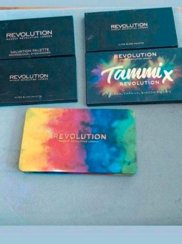 Mur eyeshadow paletten. Meer makeup, kleding, tassen etc. beschikbaar voor biedingen