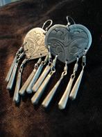 Prachtige oude oorbellen hartjes, Sieraden, Tassen en Uiterlijk, Oorbellen, Ophalen of Verzenden, Zo goed als nieuw, Goud, Overige materialen