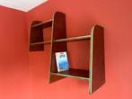 Vintage / Deens / Scandinavisch wandkast met messing randen, Ophalen, Gebruikt
