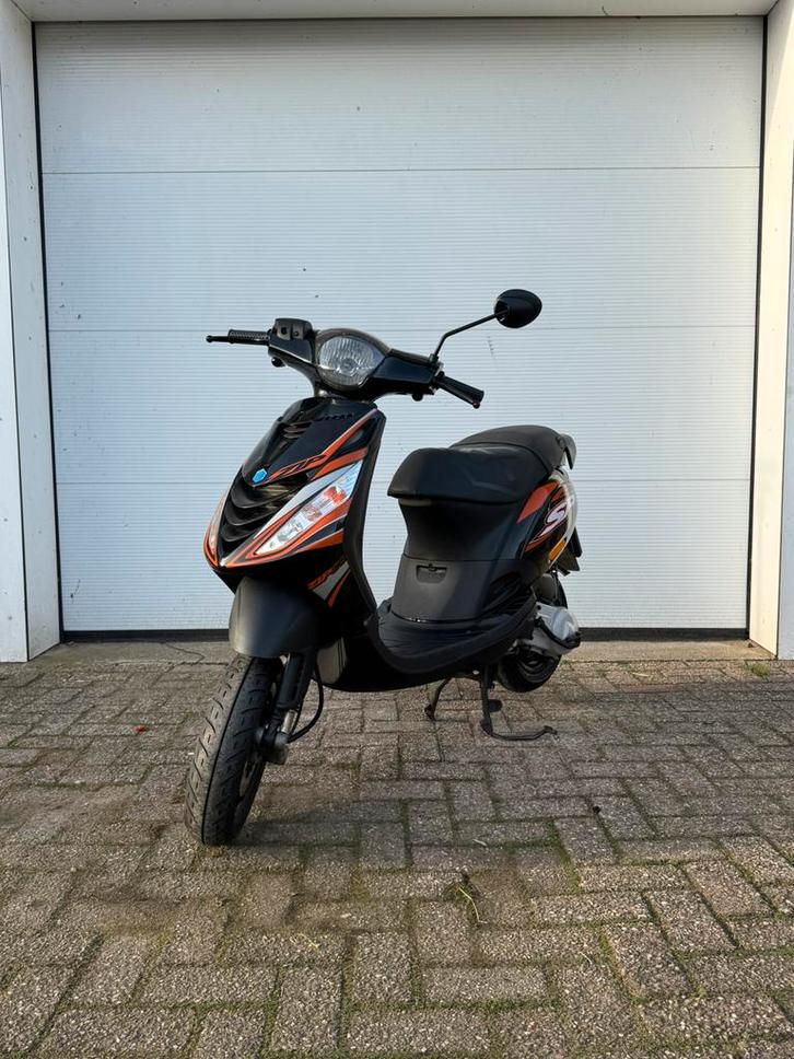 Piaggio Zip H2O 45km/h | 2T Watergekoeld | Orgineel NL | New, Fietsen en Brommers, Scooters | Piaggio, Zo goed als nieuw, Zip