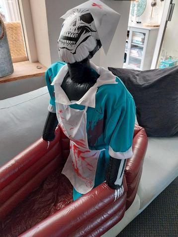 Halloween Wijnkoeler - Doodenge Verpleegster beschikbaar voor biedingen