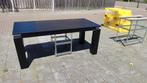 Zwarte tafel met aluminium accenten - 200x90cm, Huis en Inrichting, Tafels | Eettafels, Ophalen