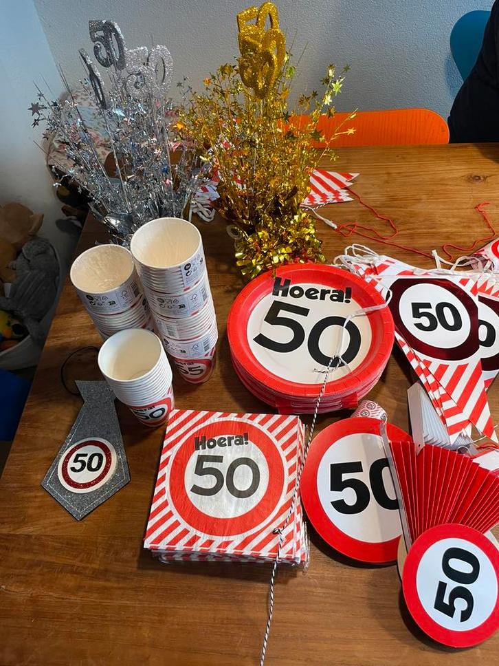 50 jaar feest versiering, Hobby en Vrije tijd, Feestartikelen, Zo goed als nieuw, Versiering, Verjaardag, Ophalen of Verzenden