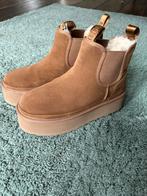 UGG Classic Ultra Mini Platform-Laars maat 40, Kleding | Dames, Schoenen, Ophalen of Verzenden, Zo goed als nieuw, Bruin