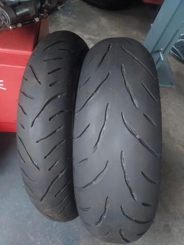 Bridgestone T32 setje 180/55 & 120/70ZR17 gebruikte banden beschikbaar voor biedingen