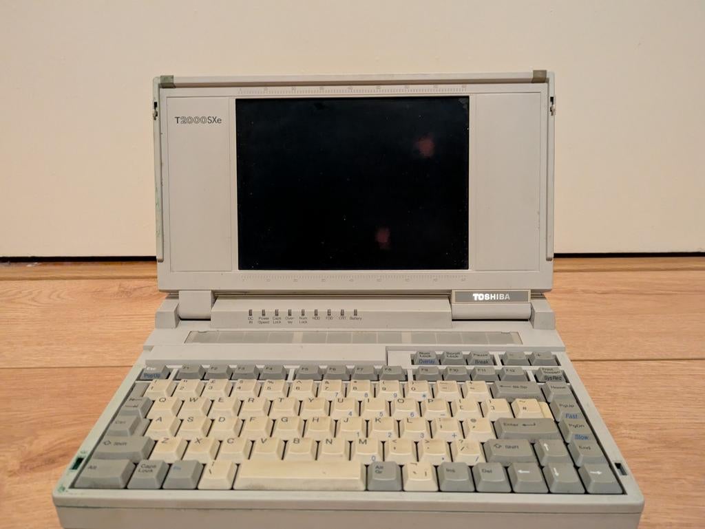 Computer Vintage Toshiba Laptop Jaren 90 Retro, Computers en Software, Ophalen of Verzenden