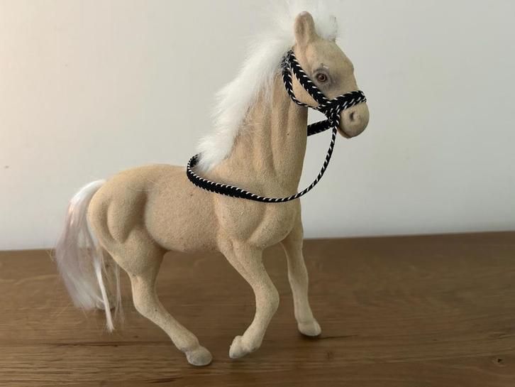Fluweelachtig bekleed paard, Palomino, Decoratie/speelgoed, Kinderen en Baby's, Speelgoed | Overig, Gebruikt, Jongen of Meisje