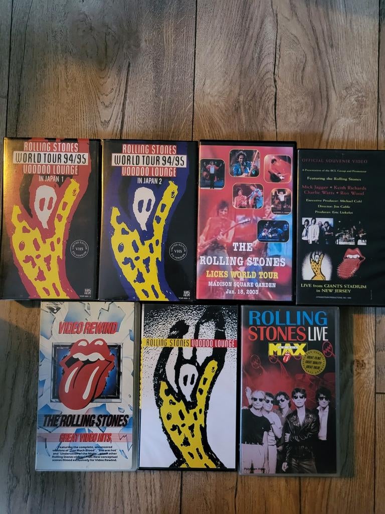 The Rolling Stones – 7xVHS concertvideo’s incl. Voodoo Japan, Alle leeftijden, Ophalen of Verzenden, Zo goed als nieuw