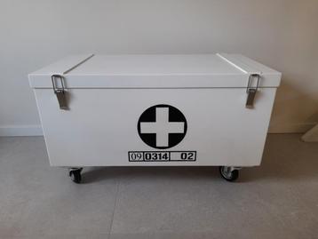 HK living opbergkist beschikbaar voor biedingen