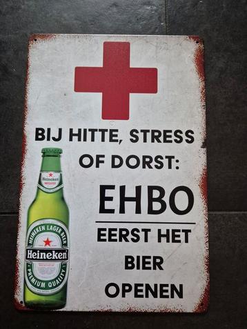 Eerst het bier openen Heineken reclamebord beschikbaar voor biedingen